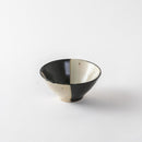 黒織部掛分点紋（小）飯碗