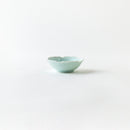 青白磁牡丹花小付