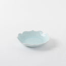 青白磁四方輪花唐草4寸皿