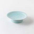 青白磁菊彫り文５寸高台皿