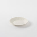 白瓷総唐草4寸皿