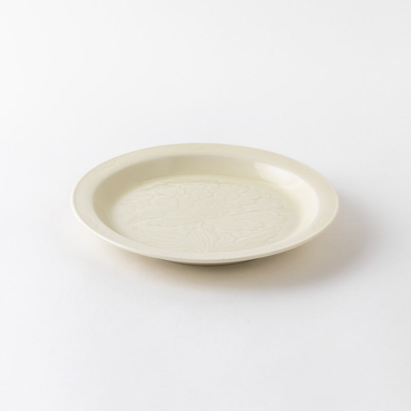 白瓷牡丹文6寸皿