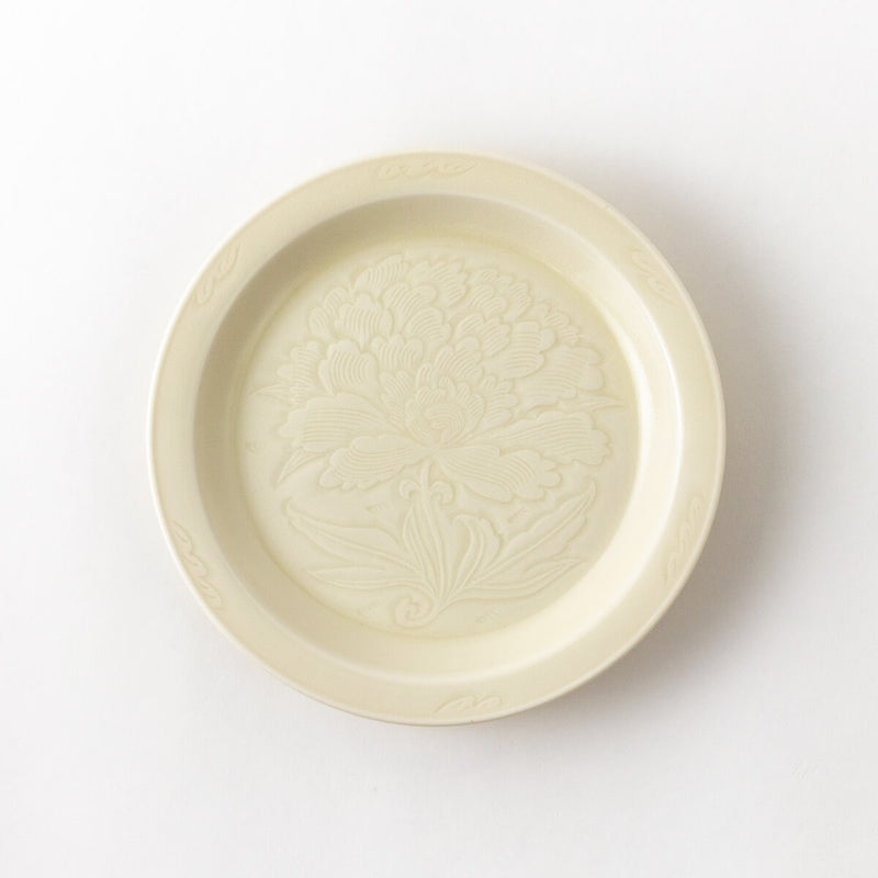白瓷牡丹文6寸皿
